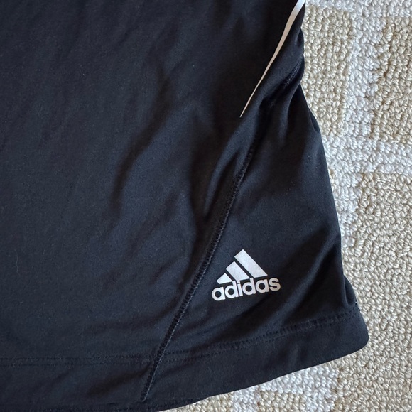 New Adidas Black Racerback Athletic Tank Top Reflective Detail Zip Pocket Size M - Picture 9 of 9